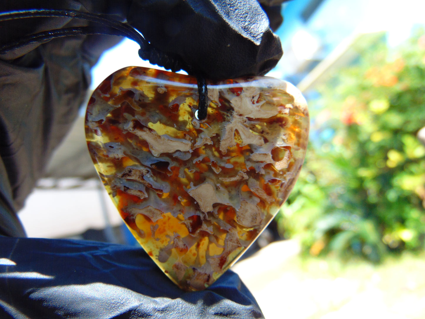 10 gr Heart Pendant Indonesian Blue Amber for Healing 25Y218