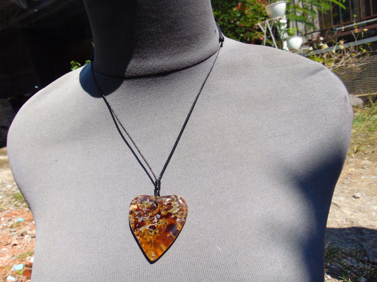 10 gr Heart Pendant Indonesian Blue Amber for Healing 25Y218