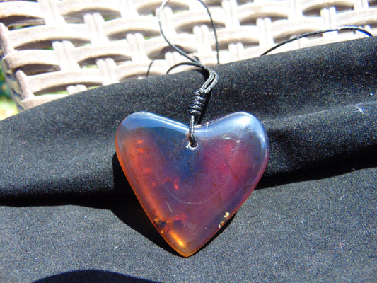 13 gr Heart Pendant Indonesian Blue Amber for Healing 25Y200