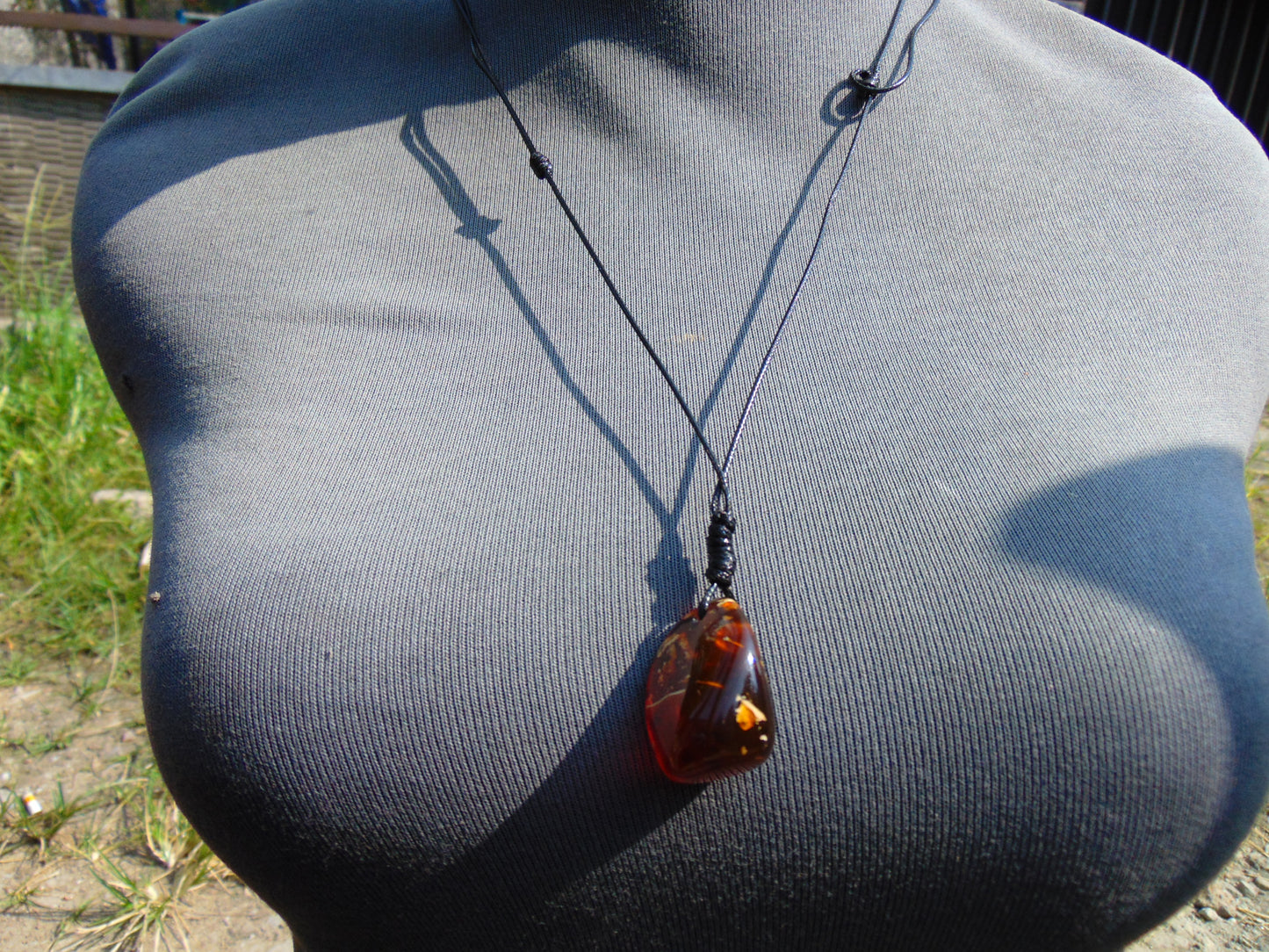 6 gram Pendant Indonesian Red Amber for Healing PB125