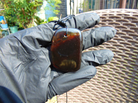 8 gram Pendant Indonesian Red Amber for Healing PBY211