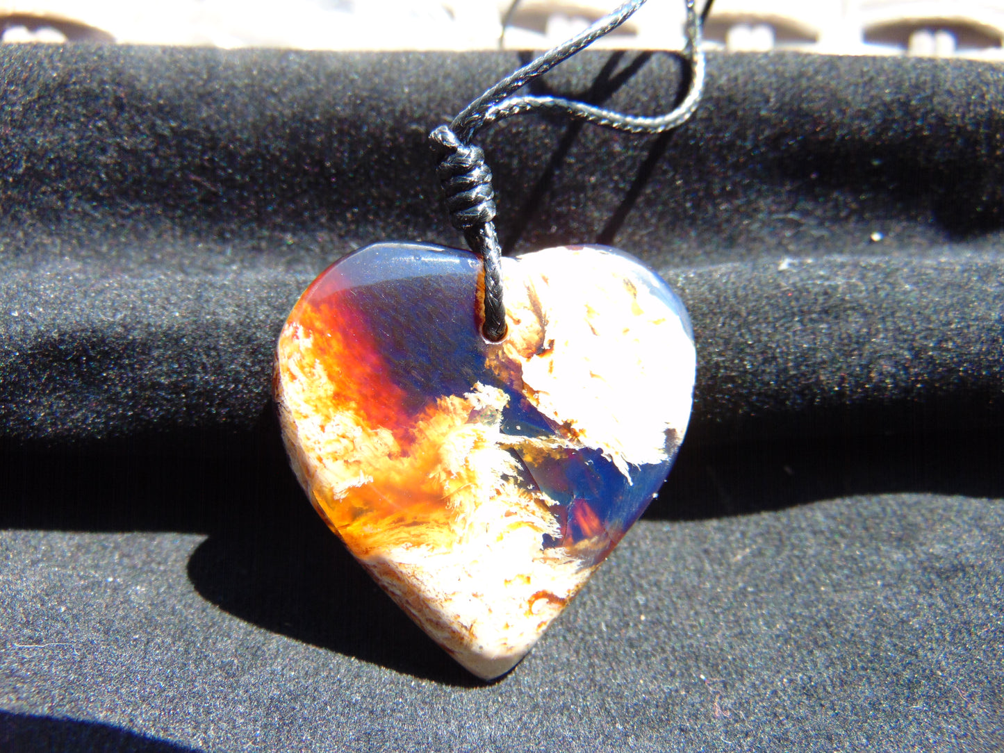 8 gr Heart Pendant Indonesian white blue Amber for Healing 25Y195