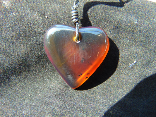 10 gr Heart Pendant Indonesian Blue Amber for Healing 25Y152
