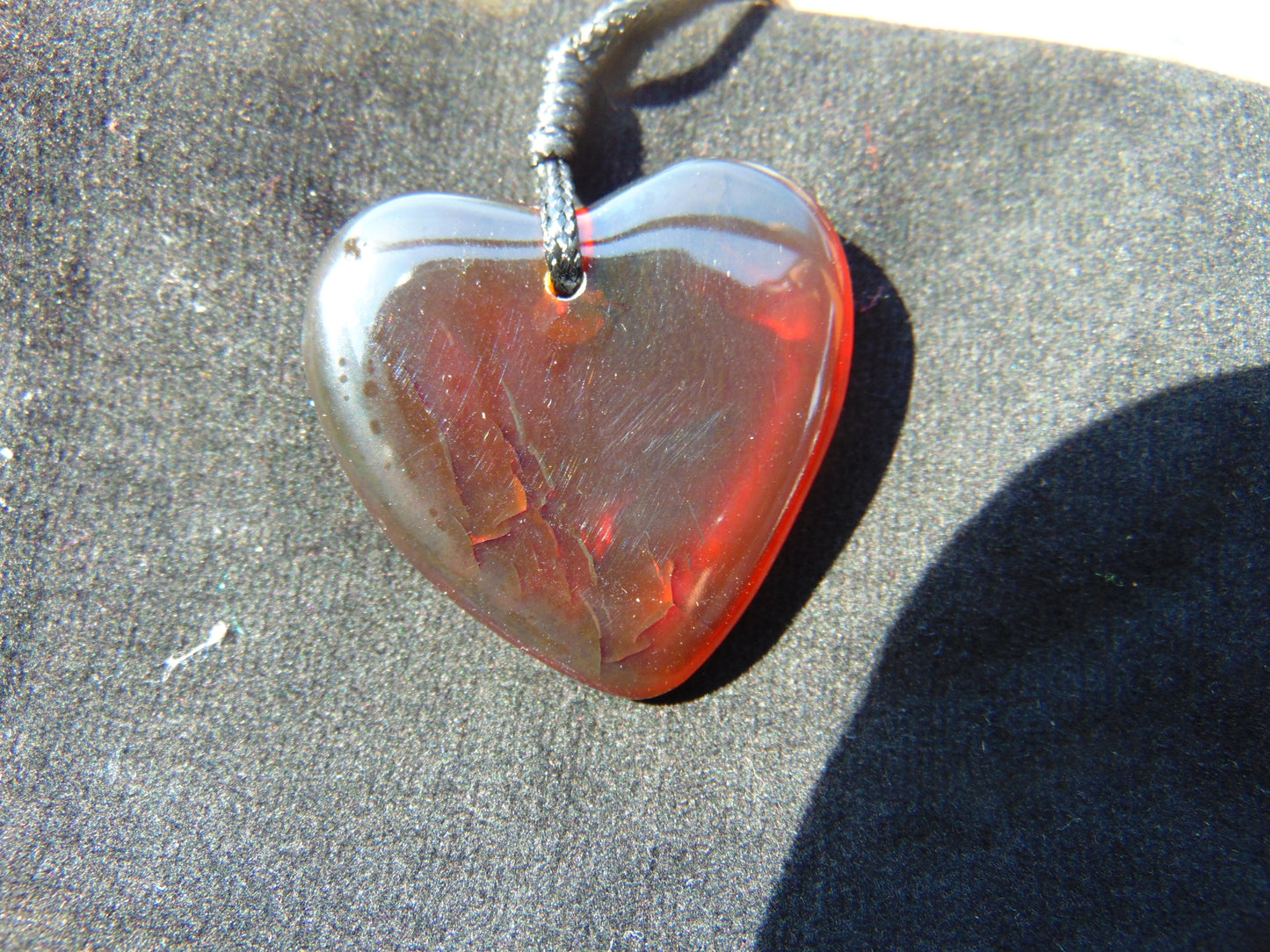 7 gr Heart Pendant Indonesian Crystal Red Amber for Healing 25N203