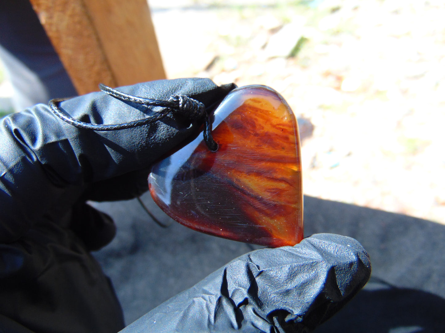 5 gr Heart Pendant Indonesian Amber for Healing 25Y220