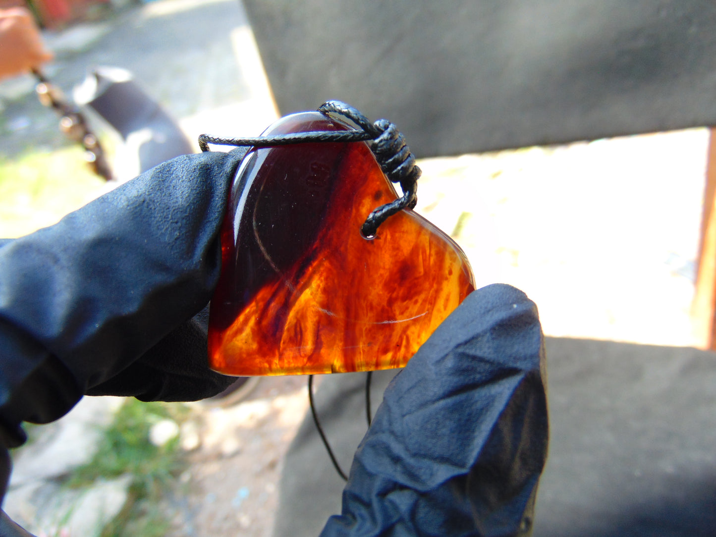 5 gr Heart Pendant Indonesian Amber for Healing 25Y220