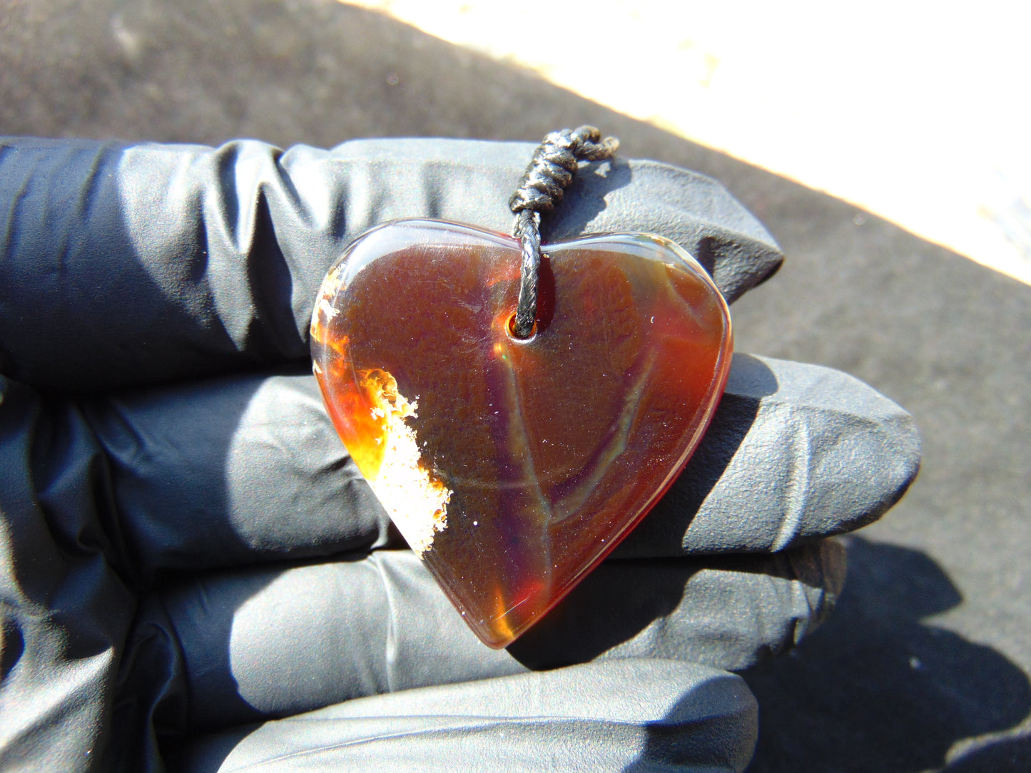 6 gr Heart Pendant Indonesian Amber for Healing 25Y211
