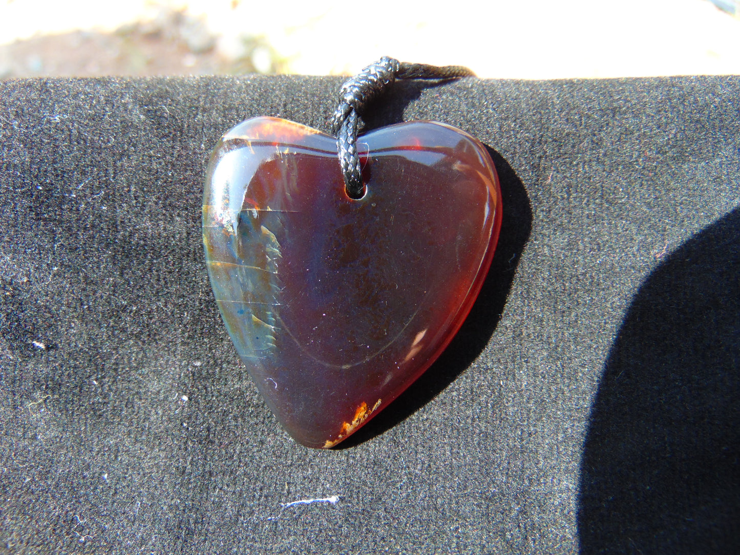 6 gr Heart Pendant Indonesian Red Purple Amber for Healing 25N219