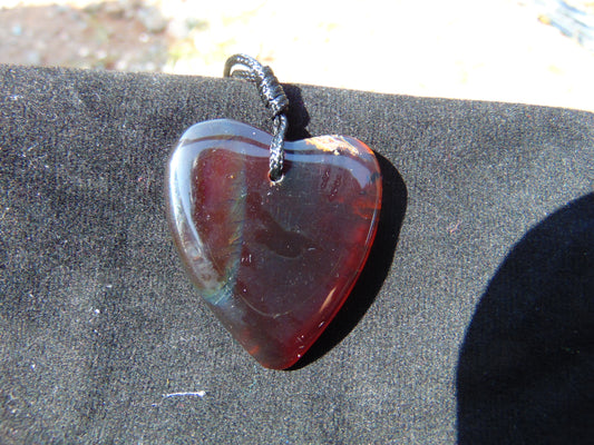 6 gr Heart Pendant Indonesian Red Purple Amber for Healing 25N219