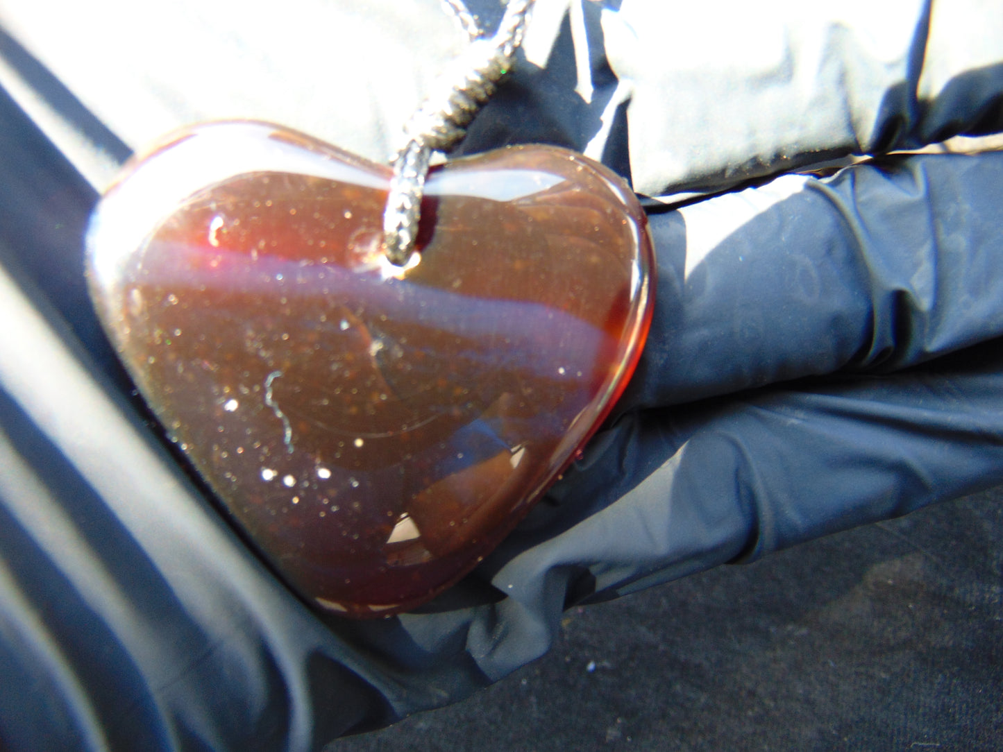 6 gr Heart Pendant Indonesian Amber for Healing 25A234