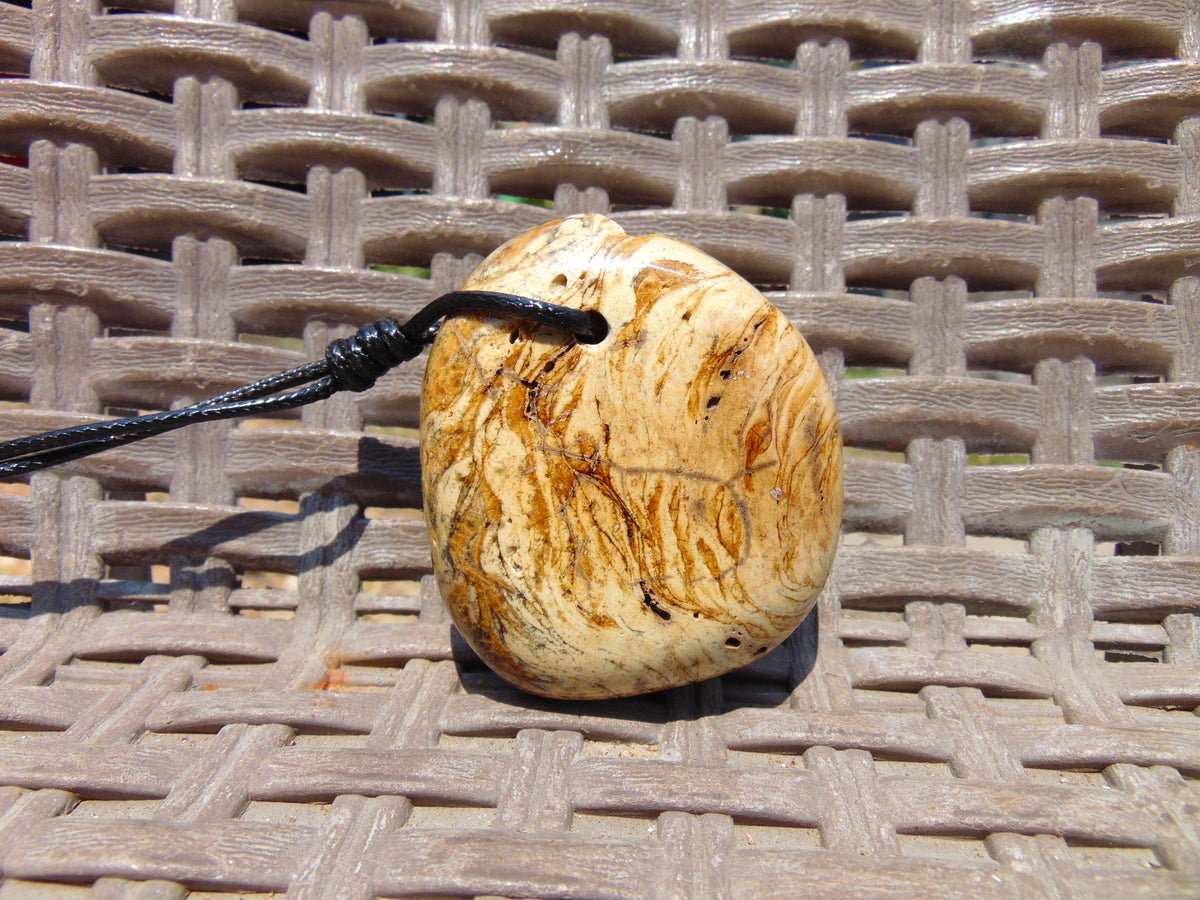 43 gr Genuine Natural Indonesian Aromatic Perfumed Yellow Amber Big Pendant 26CPX30