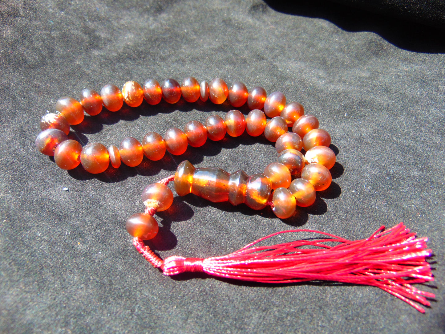26 gr Hand Tasbih 33+2 Beads 8 mm Indonesian Red Amber for Healing 26TBS42