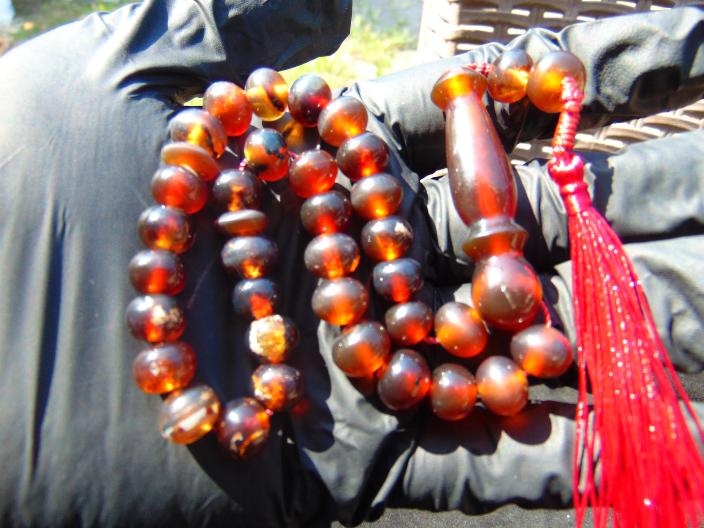 19 gr Hand Tasbih 33+2 Beads 8 mm Indonesian Bluish Red Amber for Healing 26TBS34
