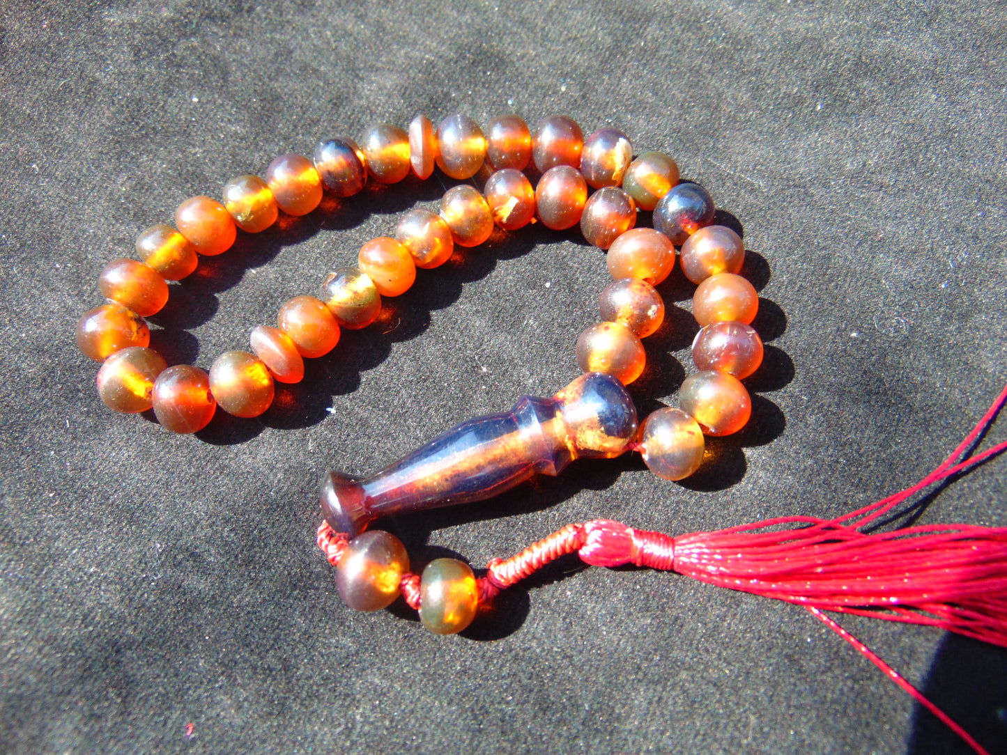 16 gr Hand Tasbih 33+2 Beads 8 mm Indonesian Bluish Red Amber for Healing 26TBS26