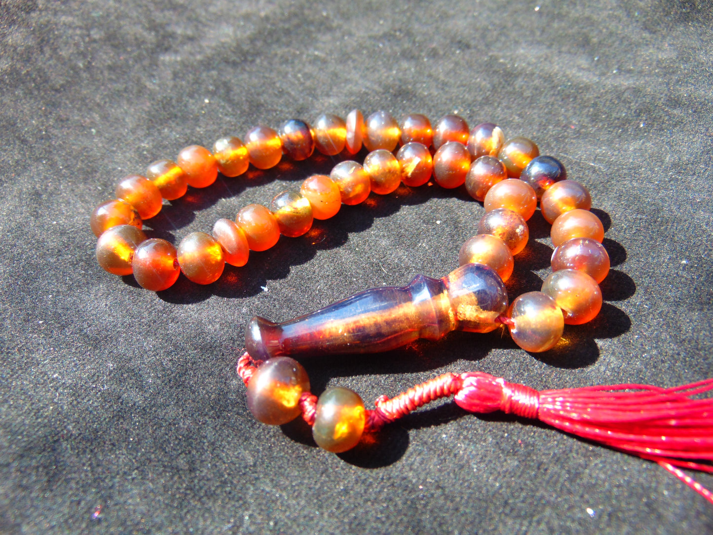 16 gr Hand Tasbih 33+2 Beads 8 mm Indonesian Bluish Red Amber for Healing 26TBS26