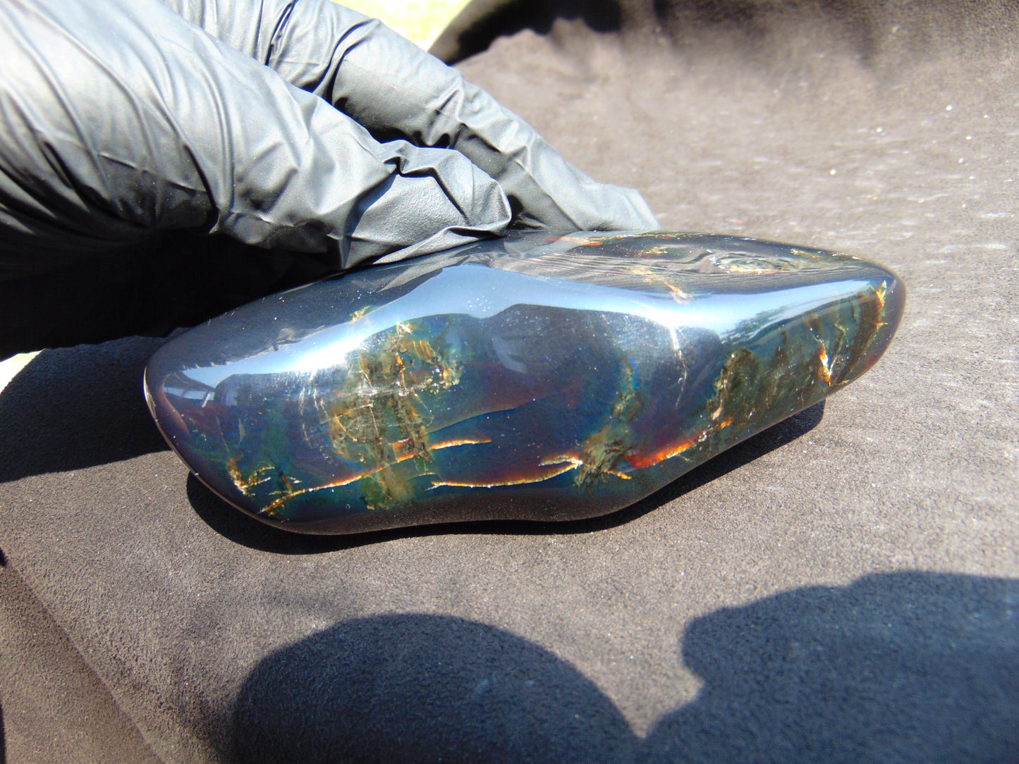 162 gr Blue Polished 131x55x46 mm Indonesia Blue Amber for Healing 25A172