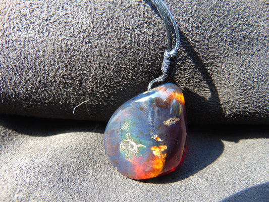 9 gr Pendant 36x28x20 mm Indonesian Blue Amber for Healing PBY293