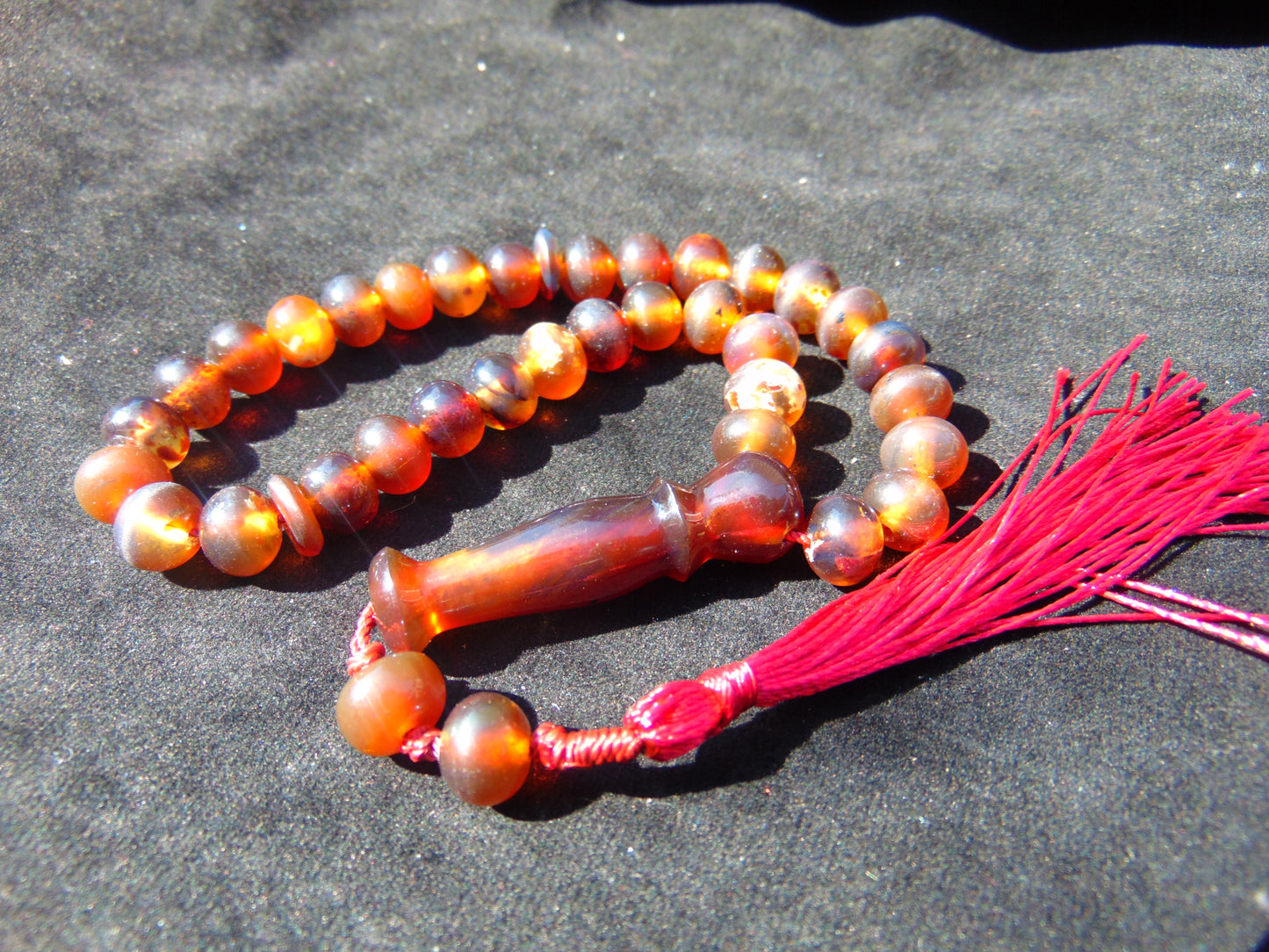 18 gr Hand Tasbih 33+2 Beads 8 mm Indonesian Cherry Red Amber for Healing 26TBS27