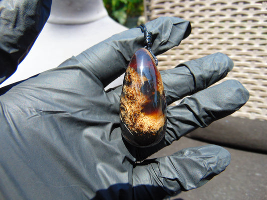 12 gr Teardrop Pendant Indonesian White Amber for Healing 25A50