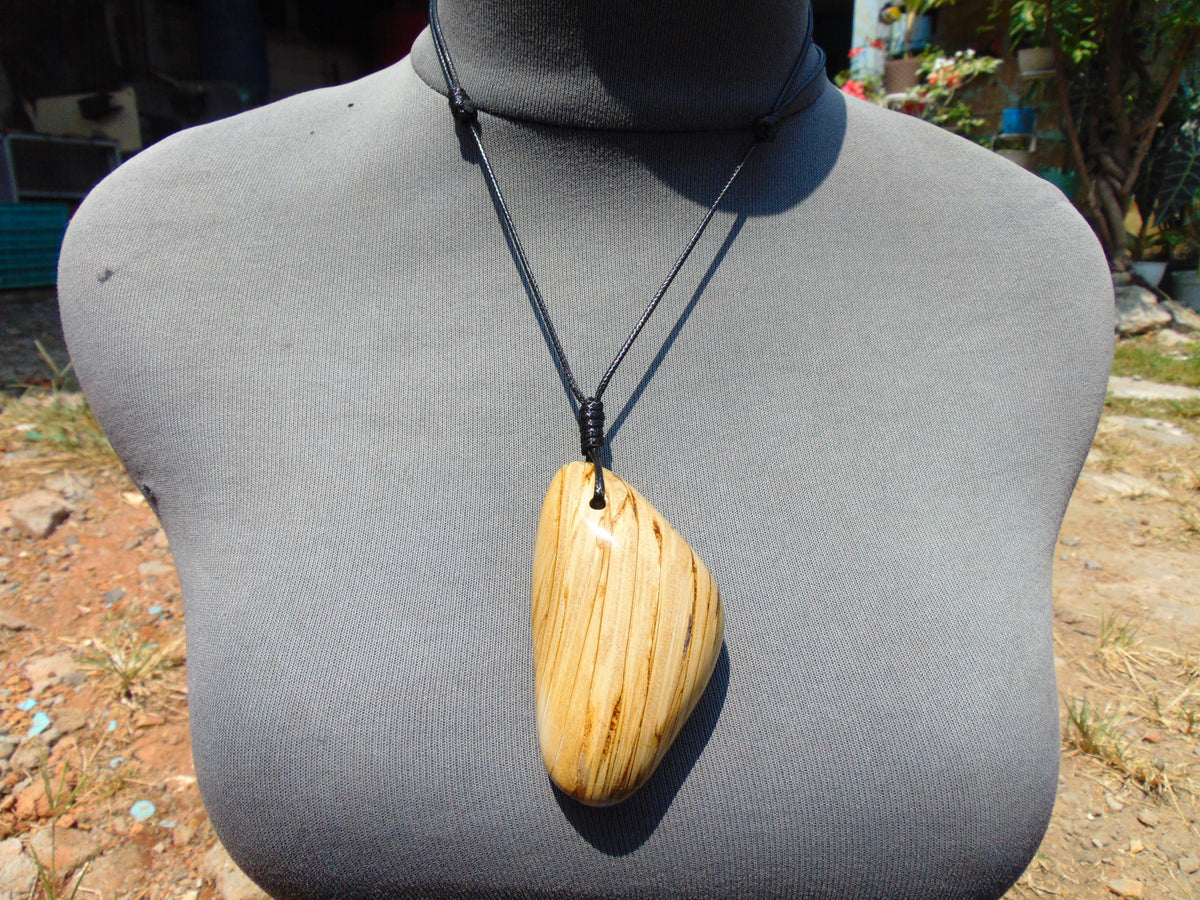 49 gr Genuine Natural Indonesian Aromatic Perfumed Yellow Amber Big Pendant 26CPX70