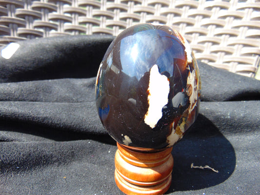 157 gr Shaped Egg 72x61x61 mm Indonesian Amber for Healing AJ1070