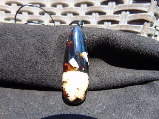 13 gr Teardrop Pendant Indonesian Blue White Amber for Healing 25Y17
