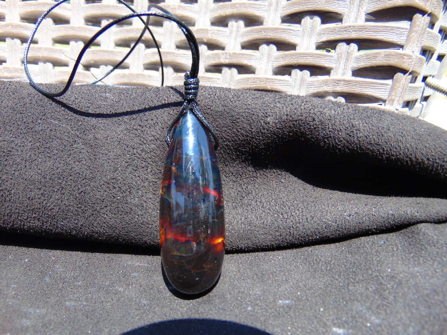 13 gr Teardrop Pendant Indonesian Blue White Amber for Healing 25Y17