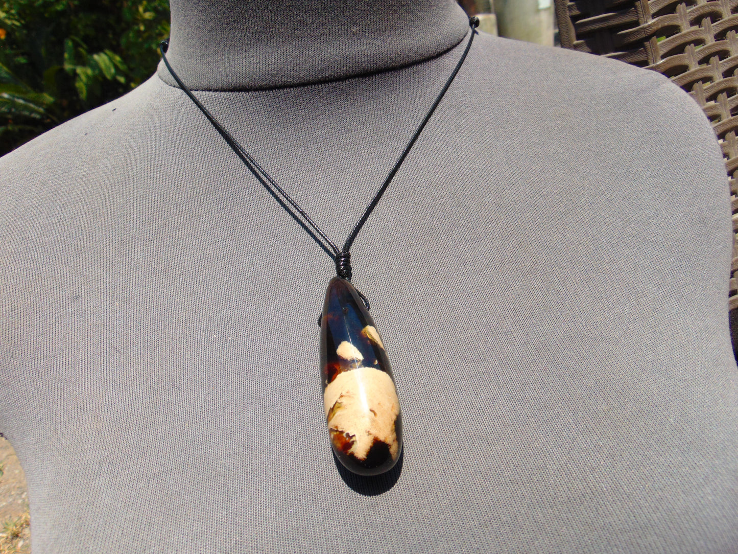 13 gr Teardrop Pendant Indonesian Blue White Amber for Healing 25Y17