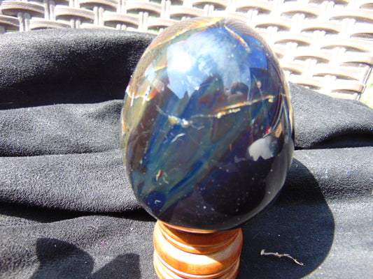 166 gr Shaped Egg 76x66 mm Indonesian Green Blue Amber for Healing AJ1067