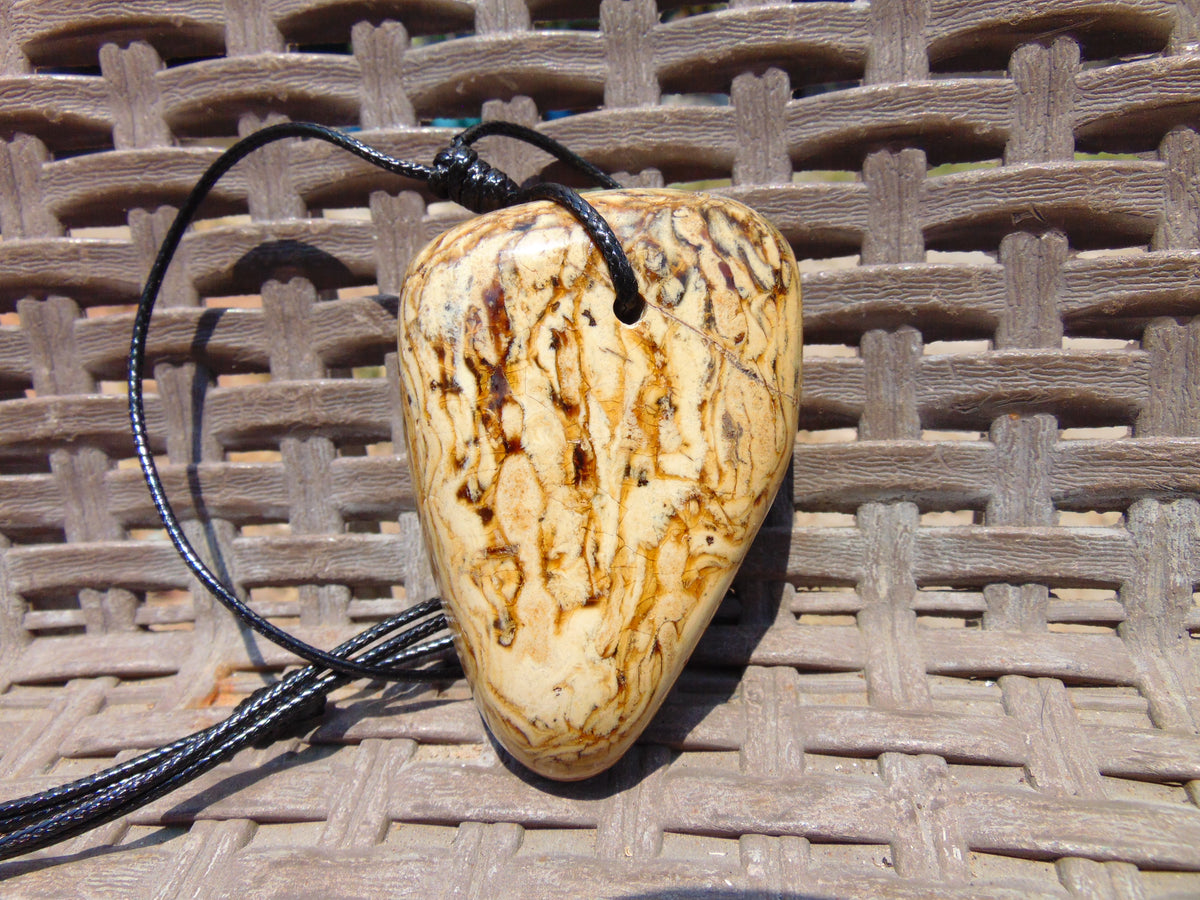49 gr Genuine Natural Indonesian Yellow Cream Amber Big Pendant 26CPX34