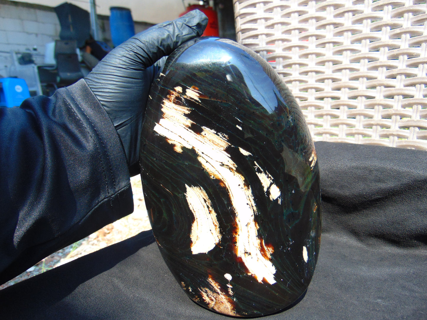 1365 gr Full Polished Indonesian Green Amber for Healing 26ML143