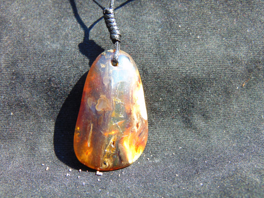 7 gram Pendant Indonesian Amber for Healing Y40