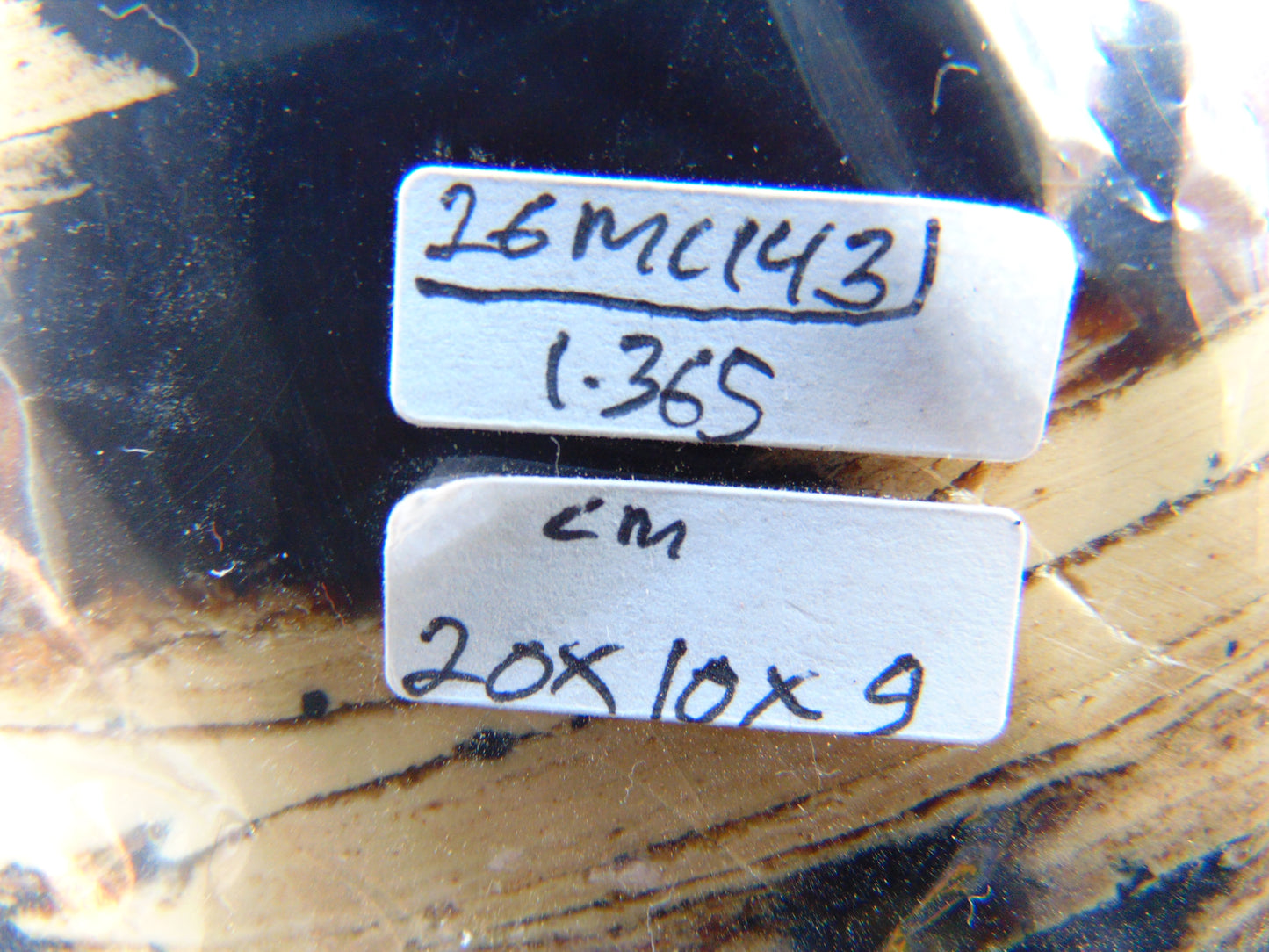 1365 gr Full Polished Indonesian Green Amber for Healing 26ML143