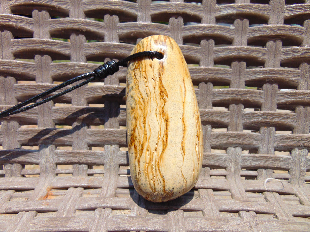 44 gr Genuine Natural Indonesian Yellow Cream Amber Big Pendant 26CPX77
