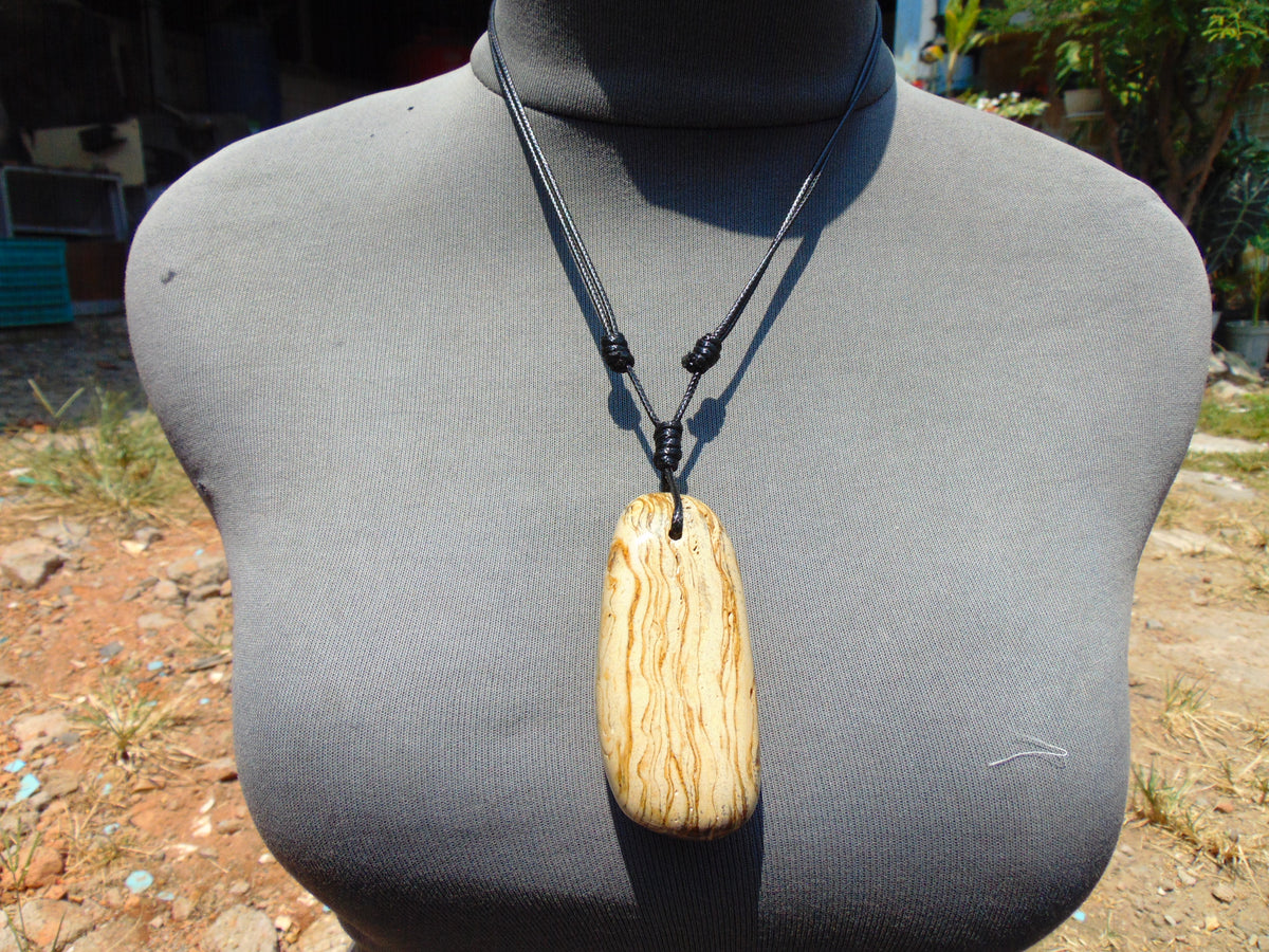 44 gr Genuine Natural Indonesian Yellow Cream Amber Big Pendant 26CPX77