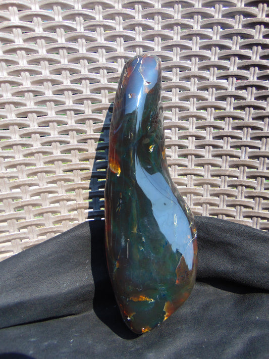865 gr Full Polished Indonesian Green Amber for Healing 26ML142