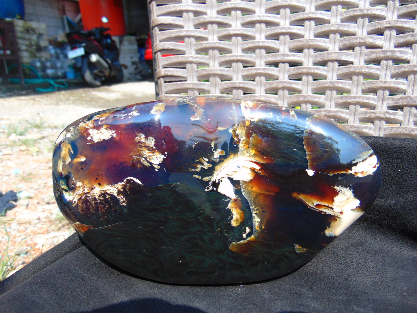 947 gr Full Polished Indonesian Blue Amber for Healing 26AR250
