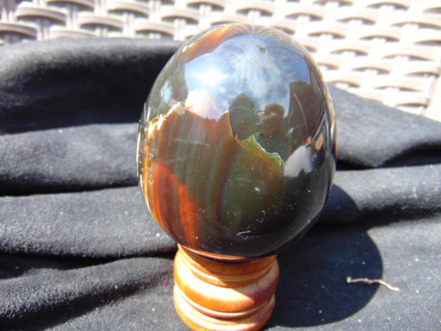 155 gr Shaped Egg 71x61 mm Indonesian Green Amber for Healing AJ1071