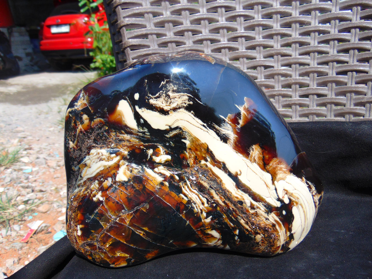 1885 gr Full Polished Indonesian Green Amber for Healing 26ML144