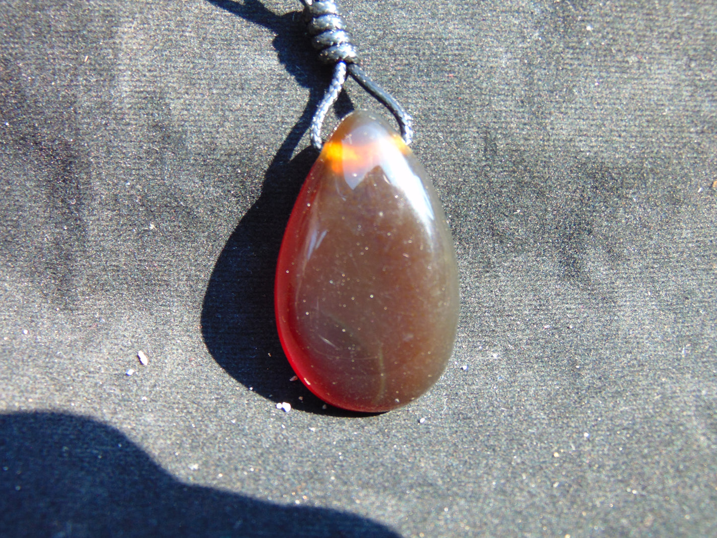 11 gram Pendant Indonesian Red Green Amber for Healing A66