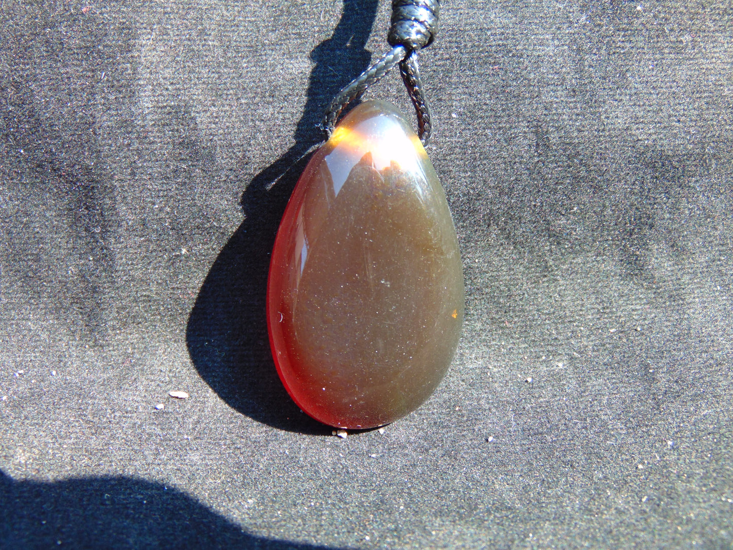 11 gram Pendant Indonesian Red Green Amber for Healing A66