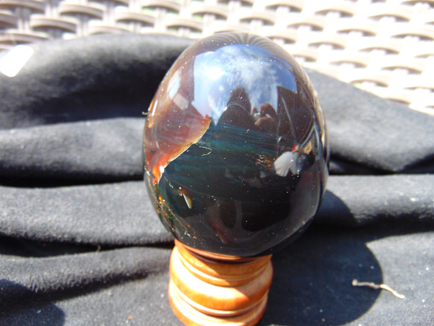 138 gr Shaped Egg 71x58 mm Indonesian Amber for Healing AJ1072