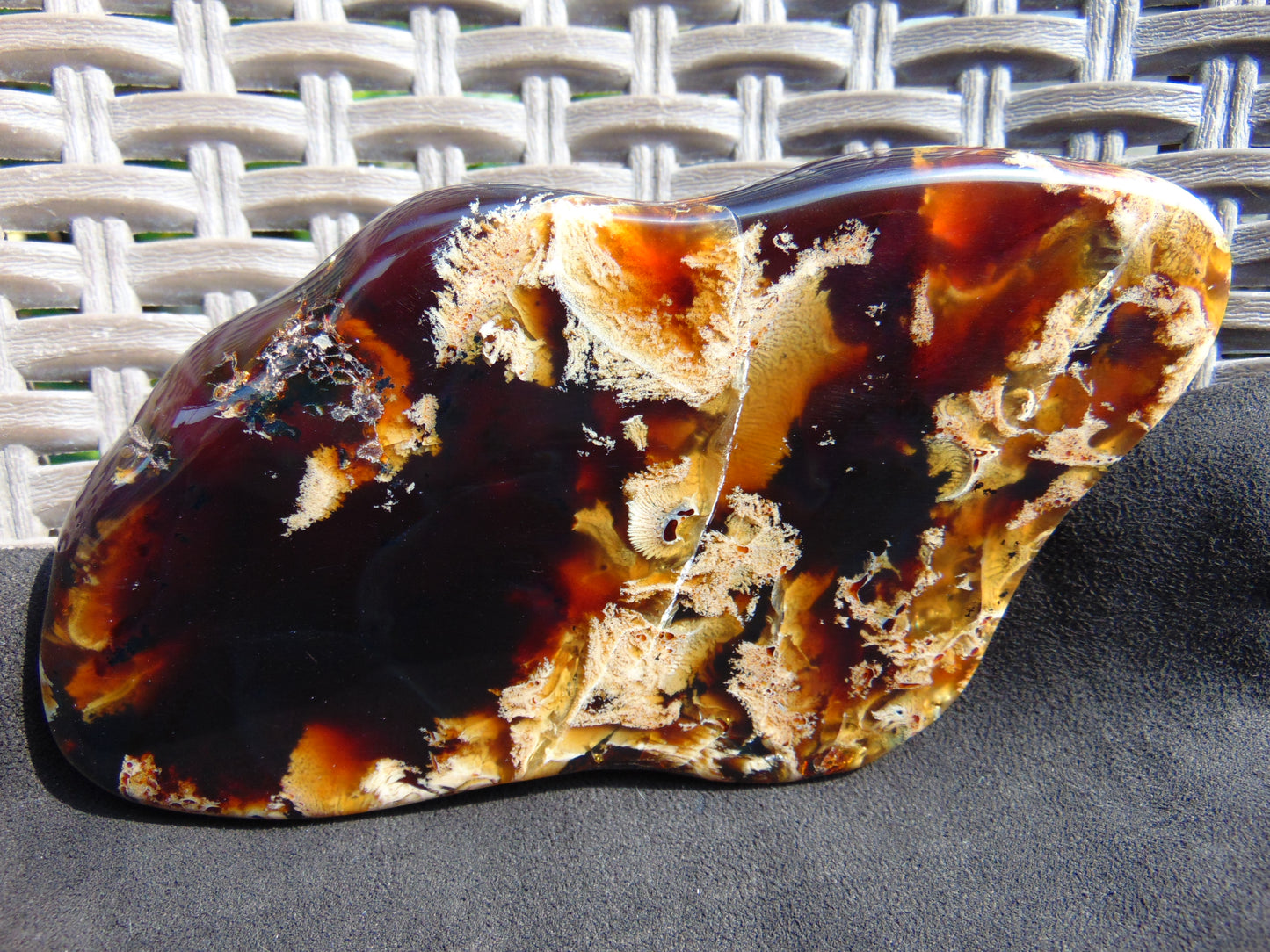 176 gram Slab polished Indonesian Sumatra Zebra Red Amber for Healing 25N163