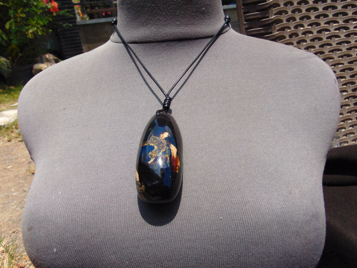 41 gr Teardrop Pendant Indonesian Black Blue Amber for Healing 25Y52