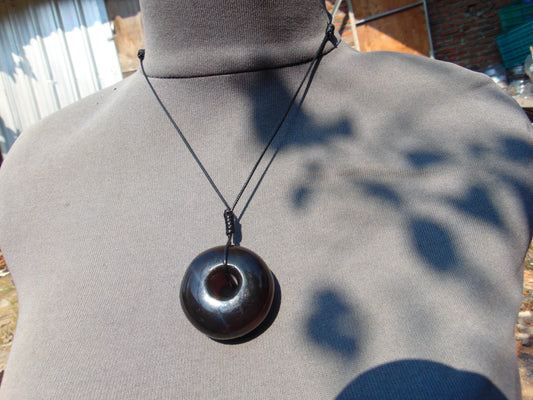 17 gr Donut Pendant Indonesian Amber for Healing AJ914