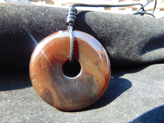 13 gr Donut Pendant Indonesian Amber for Healing 26N286