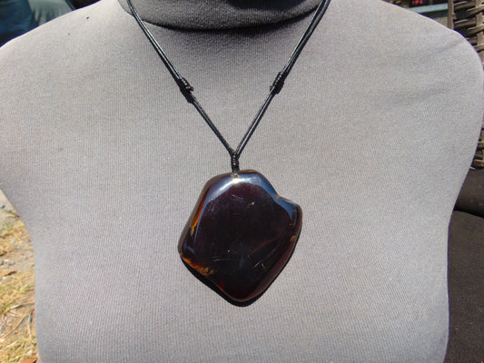 25 gr Pendant Indonesian Crystal Red Amber for Healing D2