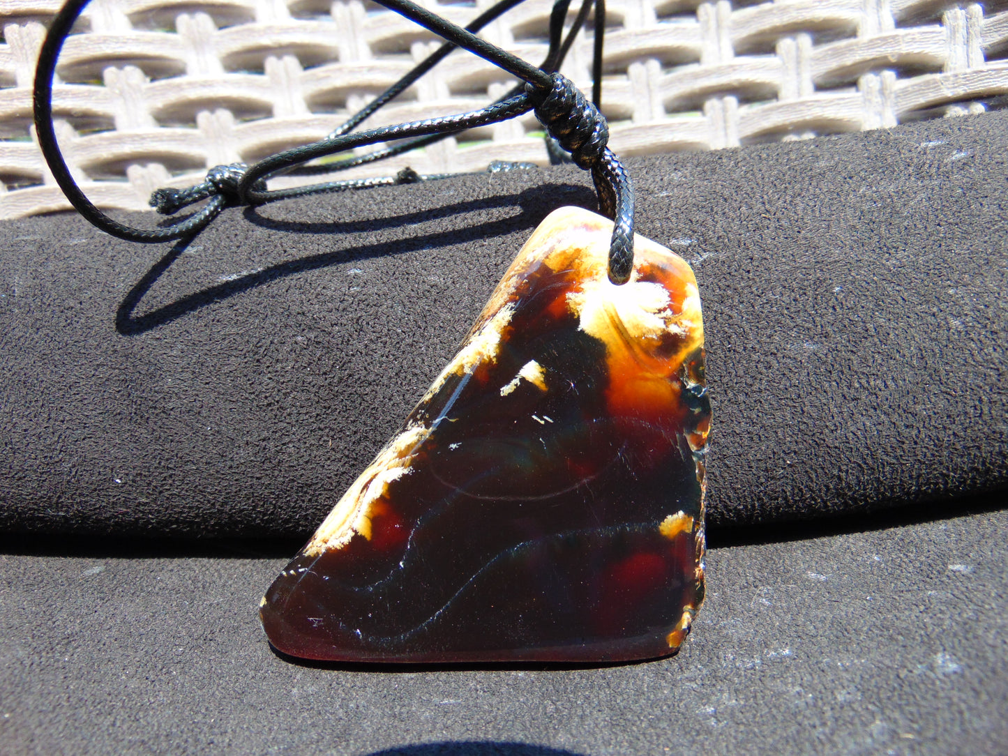35 gr Pendant Indonesian Amber for Healing A154