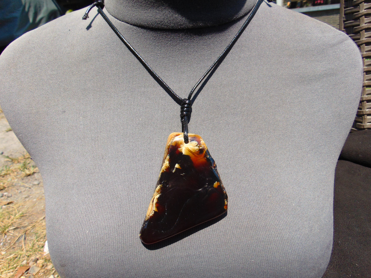 35 gr Pendant Indonesian Amber for Healing A154