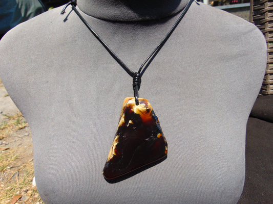 35 gr Pendant Indonesian Amber for Healing A154